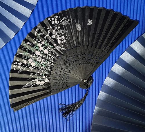 Pillangós és virágos legyező