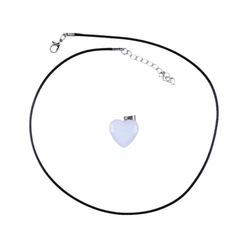 Angyalszív nyaklánc – opálfehér szív medállal