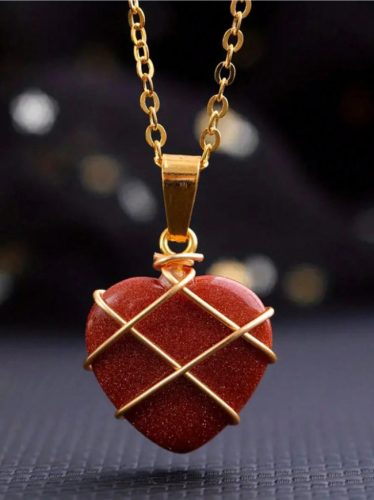 Szív alakú vörös homokkő nyaklánc