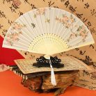 Madaras és sakurás legyező